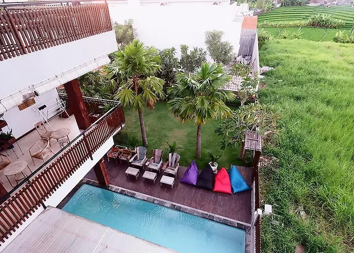 The Paving Hotel 3*