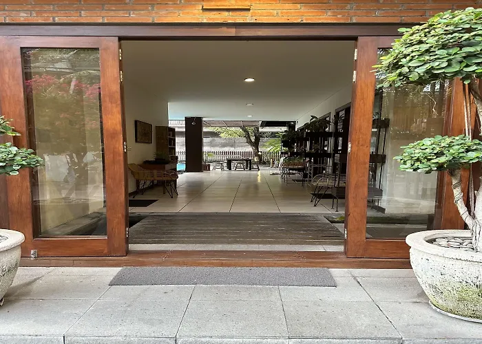 Hotel The Paving Canggu